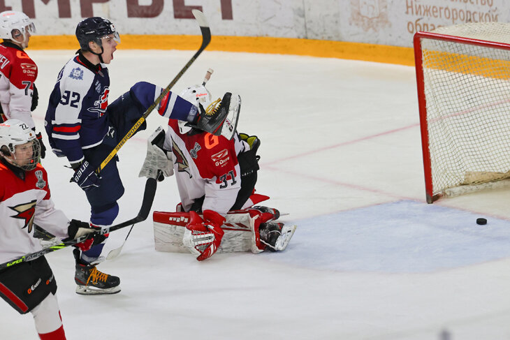 Главный герой финала МХЛ: игрок молодежки «Торпедо» сделал два хет-трика в трех матчах (и успел отбыть дисквалификацию)