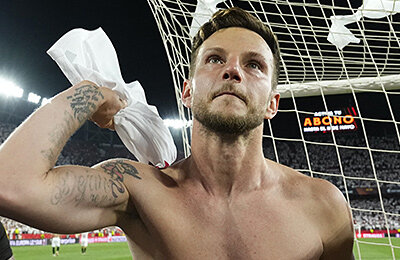 Иван Ракитич, Ла Лига, Севилья, Лига Европы УЕФА, Барселона, Базель, Сборная Хорватии по футболу, Феликс Магат, Луис Энрике, Унаи Эмери, Шальке