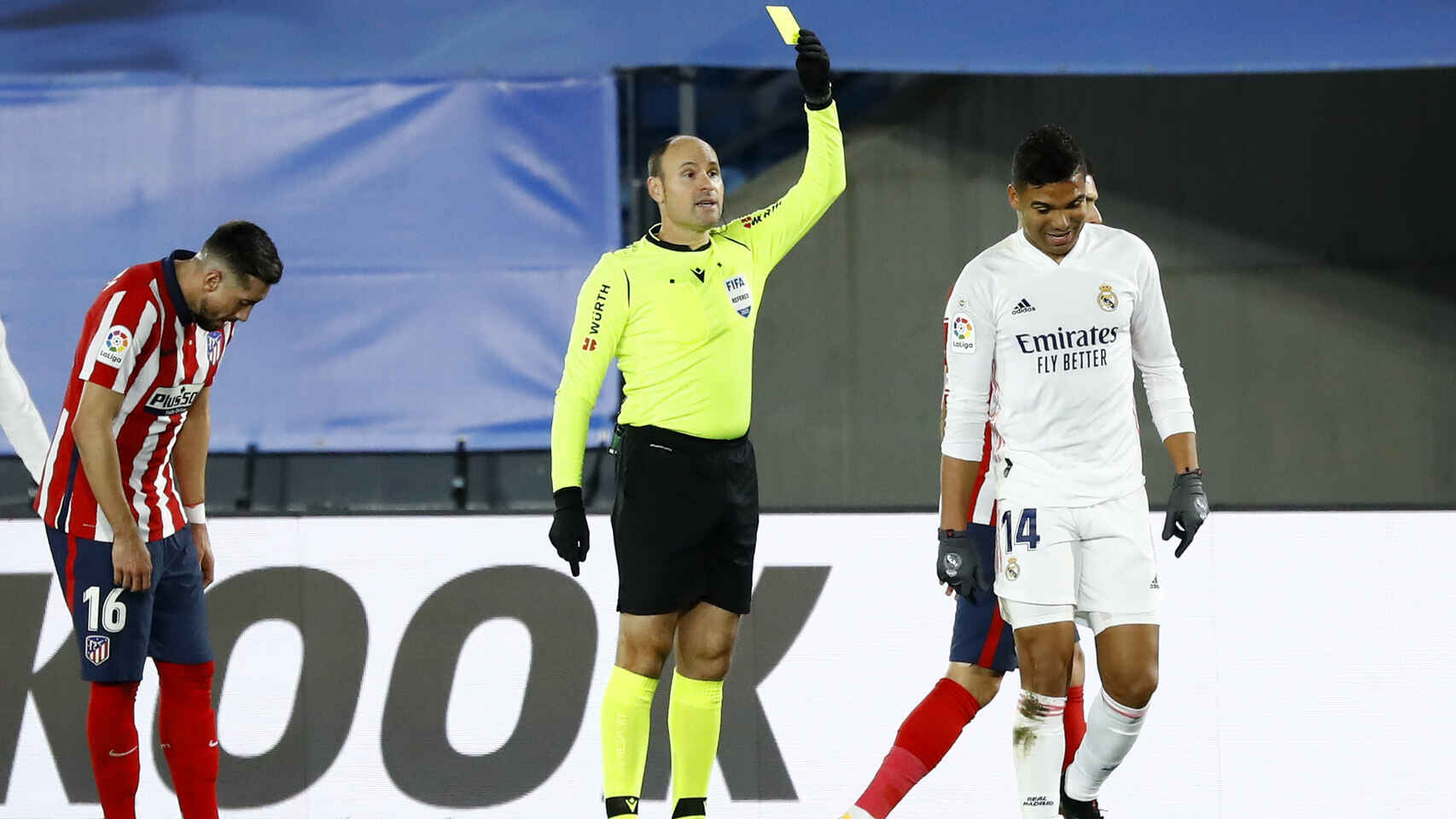 Дерби рассудит Матеу Лаос