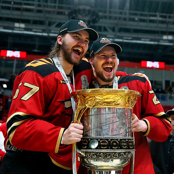 Легионеры массово покидают КХЛ: кажется, плей-офф доиграют только российские хоккеисты