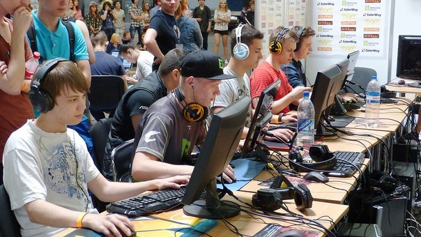 Fnatic, Virtus.pro, NAVI