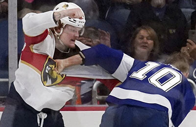 Росс Колтон, Тампа-Бэй, Кори Перри, драки, Борис Катчук, Радко Гудас, Сэм Беннетт, НХЛ, Зак Богосян, Андрей Василевский, Мэйсон Марчмент, Михаил Сергачев, Оуэн Типпет, Флорида