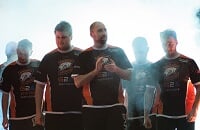 Томаш «Phr» Вуйчик, Филип «NEO» Кубски, Виктор «TaZ» Войтас, Virtus.pro, Януш «Snax» Погоржельски, Павел «byali» Белински, Ярослав «pashaBiceps» Яжомбковски, Арек «Vegi» Навойски, Михал «MICHU» Мюллер, Михал «Snatchie» Рудски