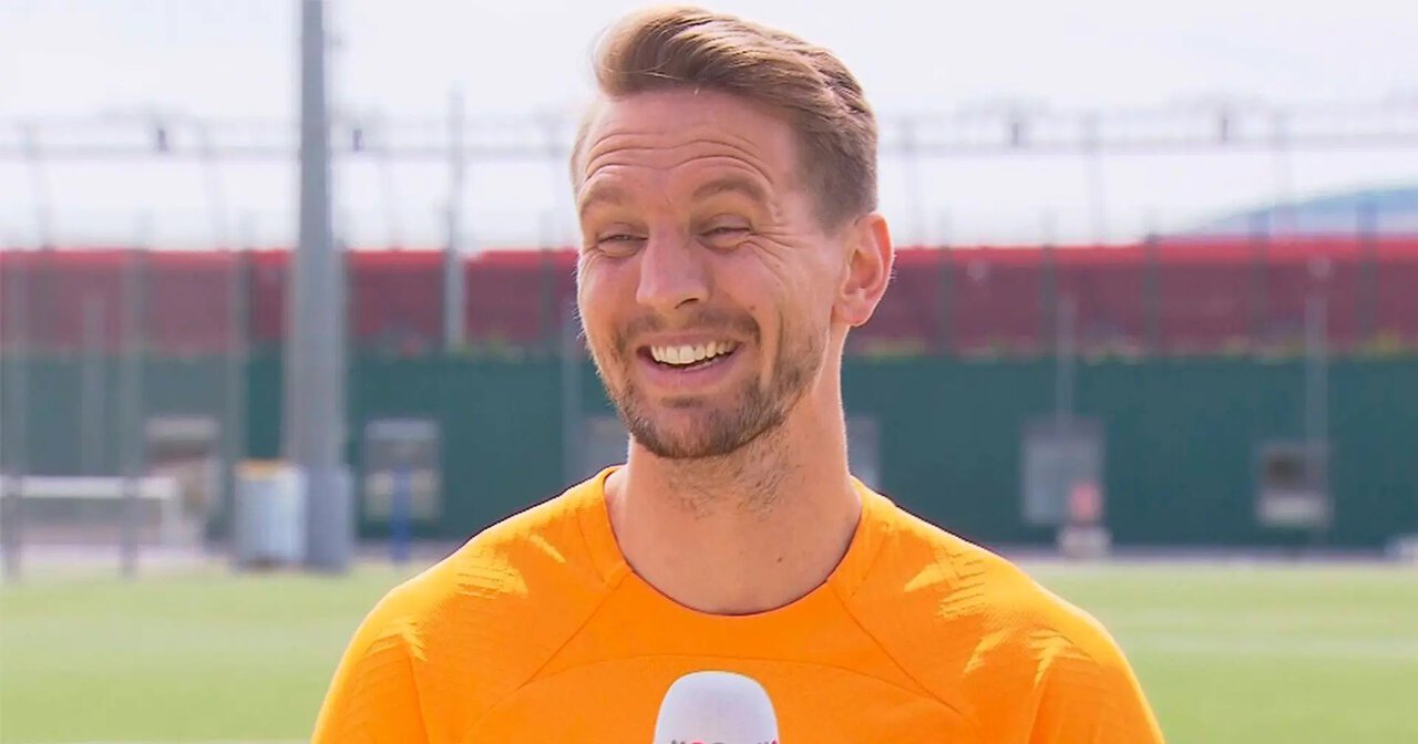 Барселона, Клубы, Люк де Йонг, Серджи Бускетс