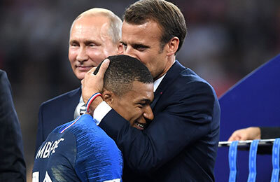 Политика, Килиан Мбаппе, Марсель, лига 1 Франция, ПСЖ, Эммануэль Макрон, Сборная Франции по футболу
