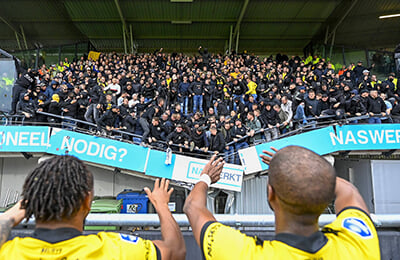 высшая лига Нидерланды, Витесс, происшествия, НЕК, болельщики, де Гофферт