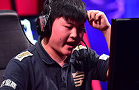 Цзянь «Uzi» Цихао, Twitch, Тайлер «Ninja» Блевинс