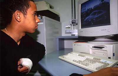 Льюис Хэмилтон, Мерседес, Формула-1, соцсети