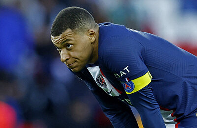 Ренн, Карл Токо-Экамби, Кристоф Гальтье, Арно Калимуэндо, Лионель Месси, ПСЖ, лига 1 Франция, болельщики, Ким Кардашьян