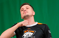 Newbee, Virtus.pro, EPICENTER, Dota 2