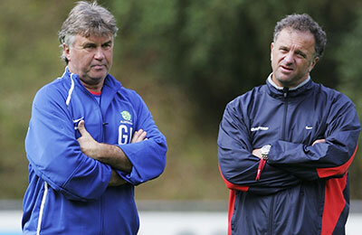 Гус Хиддинк, Сборная Австралии по футболу, Грэм Арнолд, Сборная России по футболу, ЧМ-2022