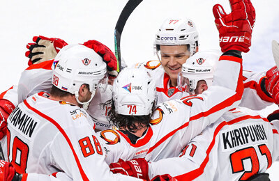 Ник Эберт, Торпедо, Ю Сато, Автомобилист, Кертис Волк, Алексей Бывальцев, Джесси Блэкер, Трактор, Андрей Обидин, КХЛ