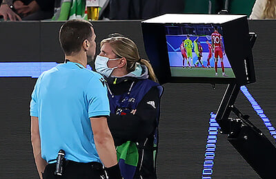 Жозуа Гилавоги, Кевин Блом, Марк ван Боммел, Эрик Ламела, Севилья, Хулен Лопетеги, Вольфсбург, Георгий Кабаков, судьи