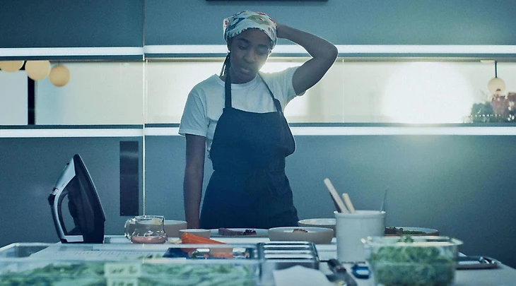 Кадр из третьего сезона сериала «Медведь»