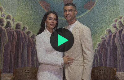 Это свадебная церемония Роналду и Джорджины. Поженились прямо в гостиной 🥰