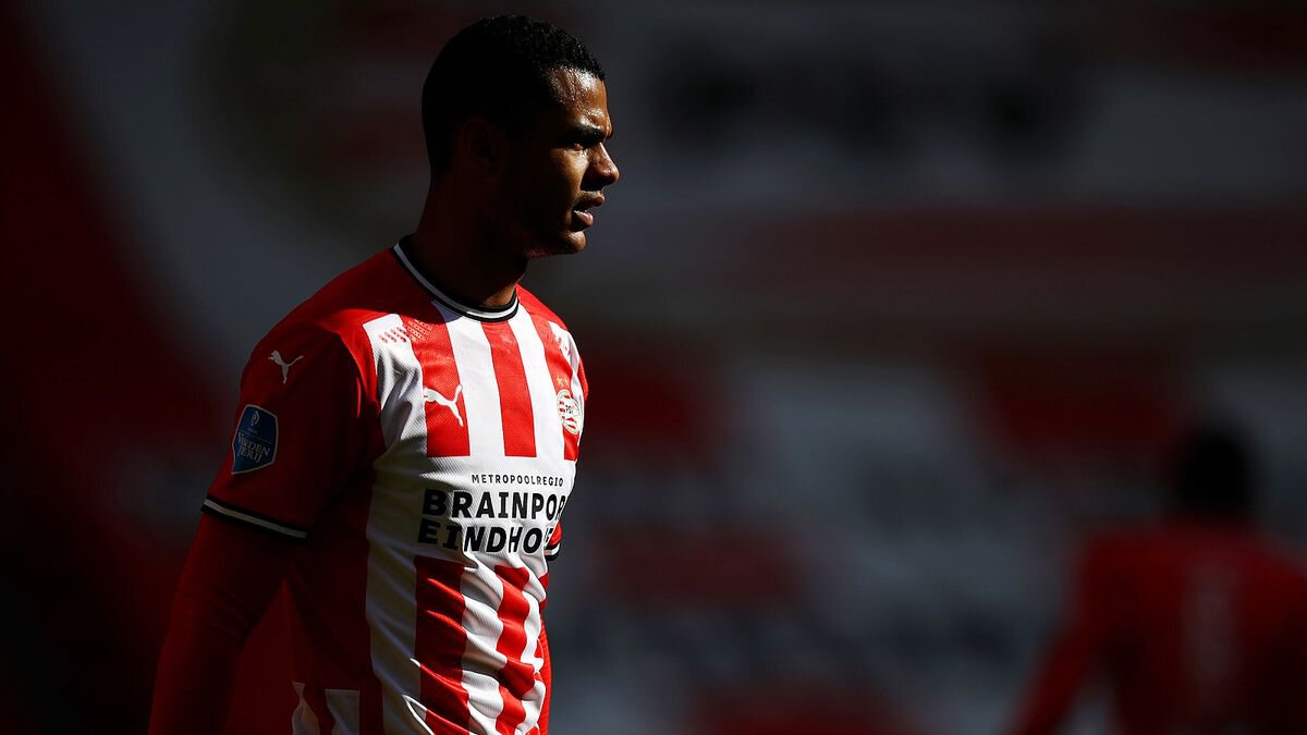 «Ливерпуль» может подписать вингера ПСВ