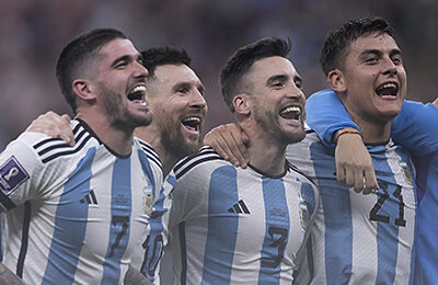 Гари Линекер, Сборная Аргентины по футболу, Луис Суарес, Златко Далич, Николас Отаменди, Матео Ковачич, Лионель Месси, Сборная Хорватии по футболу, Ловро Маер, Лионель Скалони, ЧМ-2022, Хулиан Альварес, Джейми Каррагер, Алан Ширер