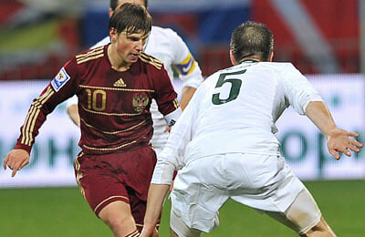 Марко Шулер, Василий Березуцкий, Матьяж Кек, Гус Хиддинк, Игорь Акинфеев, Александр Кержаков, Игорь Денисов, Сергей Семак, Далибор Стеванович, Нейц Печник, Павел Погребняк, Динияр Билялетдинов, Квалификация ЧМ, Златко Дедич, Александр Анюков, Самир Ханданович, Константин Зырянов, Андрей Аршавин, Роберт Корен, Сборная Словении по футболу, Роман Павлюченко, Боштян Цесар, чемпионат мира, Мишо Бречко, Юрий Жирков, Александр Радосавлевич, Боян Йокич, Миливойе Новакович, Сборная России по футболу, Ренат Янбаев, Сергей Игнашевич, ЧМ-2022, Вальтер Бирса, Андраж Кирм, Зенит