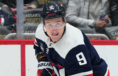 НХЛ, Дмитрий Орлов, Вашингтон, Бостон, Крэйг Смит, Андрей Светлаков, Гарнет Хэтэуэй, Миннесота, Сергей Самсонов, переходы