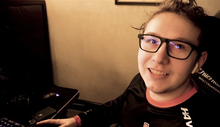 The International, Valve, Макс «qojqva» Брокер, Чжан «Paparazi» Чэньчжун, Ким «Gabbi» Виллафуерте, Last Chance Qualifier The International 2022, Данил «Gpk» Скутин, Riot Games