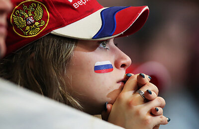 Политика, Пьер де Кубертен, IBU, ISU, FIS, Олимпийская сборная России, Дмитрий Чернышенко, МОК