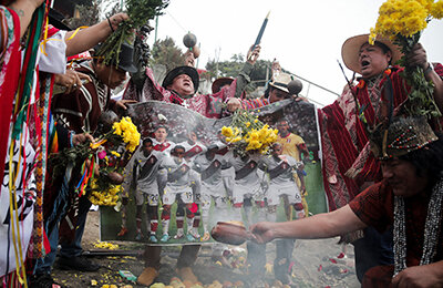 религия, ЧМ-2022, квалификация ЧМ-2026. Стыковые матчи, Сборная Австралии по футболу, Сборная Перу по футболу