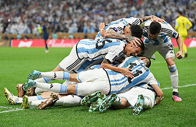 Сборная Уругвая по футболу, Сборная Англии по футболу, Сборная Германии по футболу, Сборная Аргентины по футболу, Сборная Франции по футболу, Сборная Италии по футболу, ЧМ-2022, Сборная Испании по футболу, Сборная Бразилии по футболу