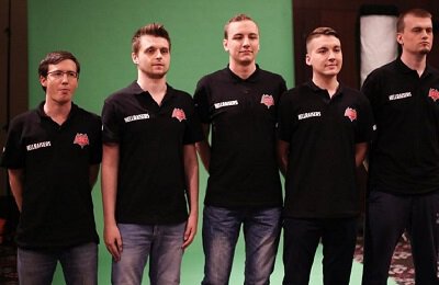 Мартин «Saksa» Саздов, Урош «Swiftending» Галич, Грег «Keyser» Каллианиотис, Милан «MiLaN» Козомара, Алексей «j4» Липай, Алаан «SexyBamboe» Фарадж, Tundra Esports, HellRaisers, Нета «33» Шапира, The International