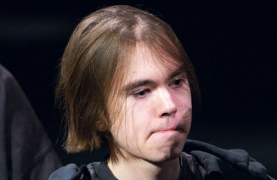 Угадаете, сколько часов в CS наиграл Донк? А Монеси? А Молодой?