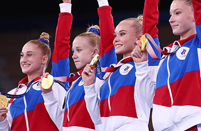 Томас Бах, Виктория Листунова, Джордан Чайлз, Женская сборная России по спортивной гимнастике, сборная США жен, Лилия Ахаимова, спортивная гимнастика, Владислава Уразова, Симона Байлс, Ангелина Мельникова, Токио-2020