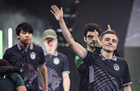 Таль «Fly» Айзек, Топиас «Topson» Таавитсайнен, Йохан «n0tail» Сундштайн, OG, The International, J.Storm, Илья «Illidan» Пивцаев, Newbee, Роман «Resolut1on» Фоминок