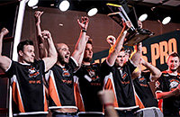 Виктор «TaZ» Войтас, Михал «MICHU» Мюллер, Павел «byali» Белински, Virtus.pro, Филип «NEO» Кубски, Януш «Snax» Погоржельски, Ярослав «pashaBiceps» Яжомбковски