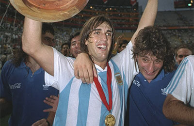 Габриэль Батистута, Лионель Месси, Сборная Бразилии по футболу, Сборная Аргентины по футболу, Кубок Америки, Диего Симеоне, Серхио Гойкочеа, Барселона