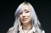 Алек Холовка, GamerGate, Инди