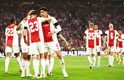 Нуссаир Мазрауи, трансферы, Юрриен Тимбер, высшая лига Нидерланды, возможные трансферы, Николас Тальяфико, Лисандро Мартинес, Аякс, Себастьян Аллер, Райан Гравенберх, Стевен Бергвейн, Илайш Мориба, Эрик тен Хаг, Оуэн Вейндал