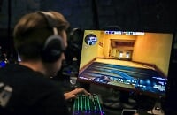 Counter-Strike 1.6, Counter-Strike: Global Offensive, Dota 2