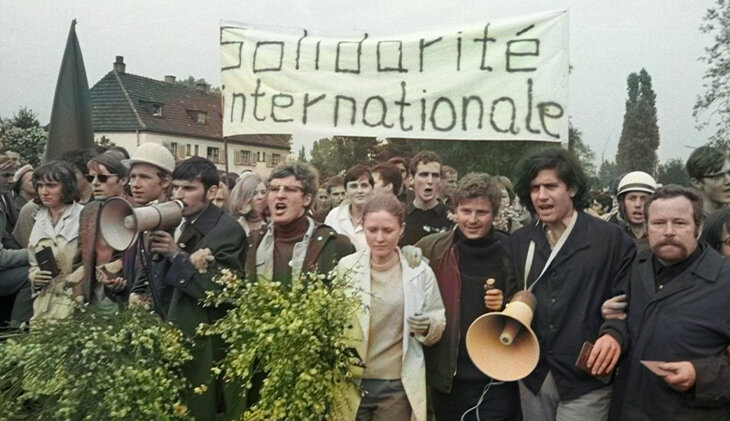 В 1968-м в Париже бушевали протесты. Футболисты заняли здание Федерации и добились справедливых трансферов