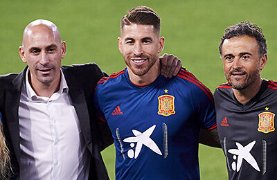 Жерар Пике, Луис Рубиалес, Федерация футбола Испании, Серхио Рамос, светская хроника, Сборная Испании по футболу, Ла Лига
