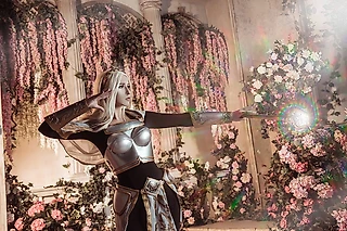 Cosplay на Lux. Леди сияния
