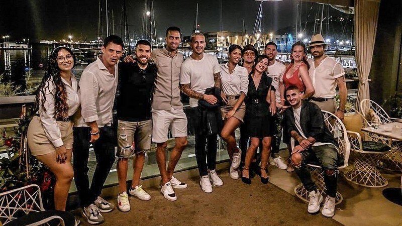 Жорди Альба, Леандро Паредес, ПСЖ, Марко Верратти, Лионель Месси, Серджи Бускетс, Барселона