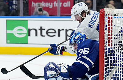 Тампа-Бэй, Кубок Стэнли, НХЛ, Андрей Василевский, Остон Мэттьюс, Торонто, видео, Кори Перри, драки, Илья Любушкин, Уэйн Симмондс