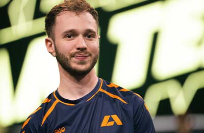 BLAST Paris Major, 9ine, Monte, Apeks, Into the Breach