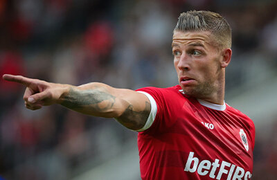 высшая лига Бельгия, Тоби Алдервейрелд, Антверпен, Атлетико, Аякс, Марк Овермарс, высшая лига Катар, Аль-Духайль, Берсхот, Экерен, Марк ван Боммел