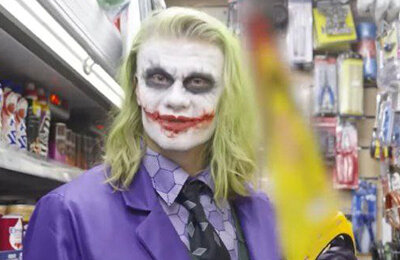 Холанд стал Джокером – и пошел за подгузниками! Футбольный Хэллоуин-2025 🎃