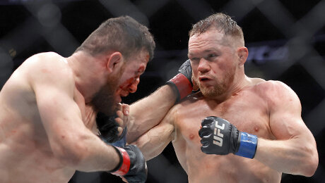 Реванш Яна и Двалишвили и первый титульник Евлоева – онлайн космического UFC 333