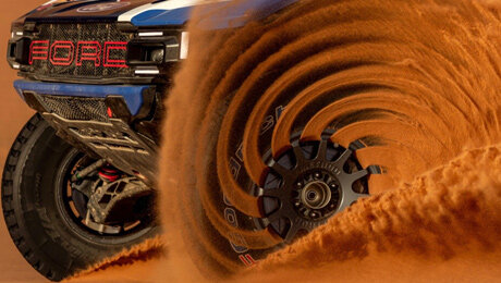 Видели вихрь песка из колеса внедорожника на «Дакаре»? Вот как работает это чудо!