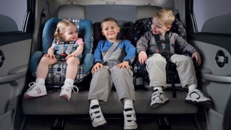 Правила перевозки детей в автомобиле — инструкция от ГИБДД