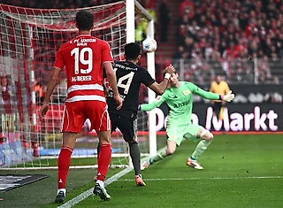 Серия «Баварии» из 16 побед закончилась: спасли 2:2 с «Унионом» на 93-й. Даже шедевр Диаса не помог