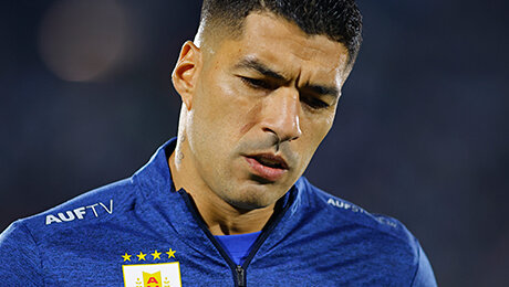 ФИФА запрещает Уругваю 4 звезды на форме. Почему?