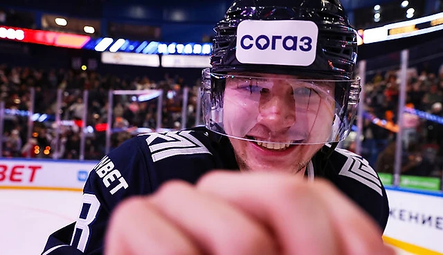 «Когда Ткачев делает передачу, у тебя другого варианта нет: надо забивать». Интервью Романа Канцерова